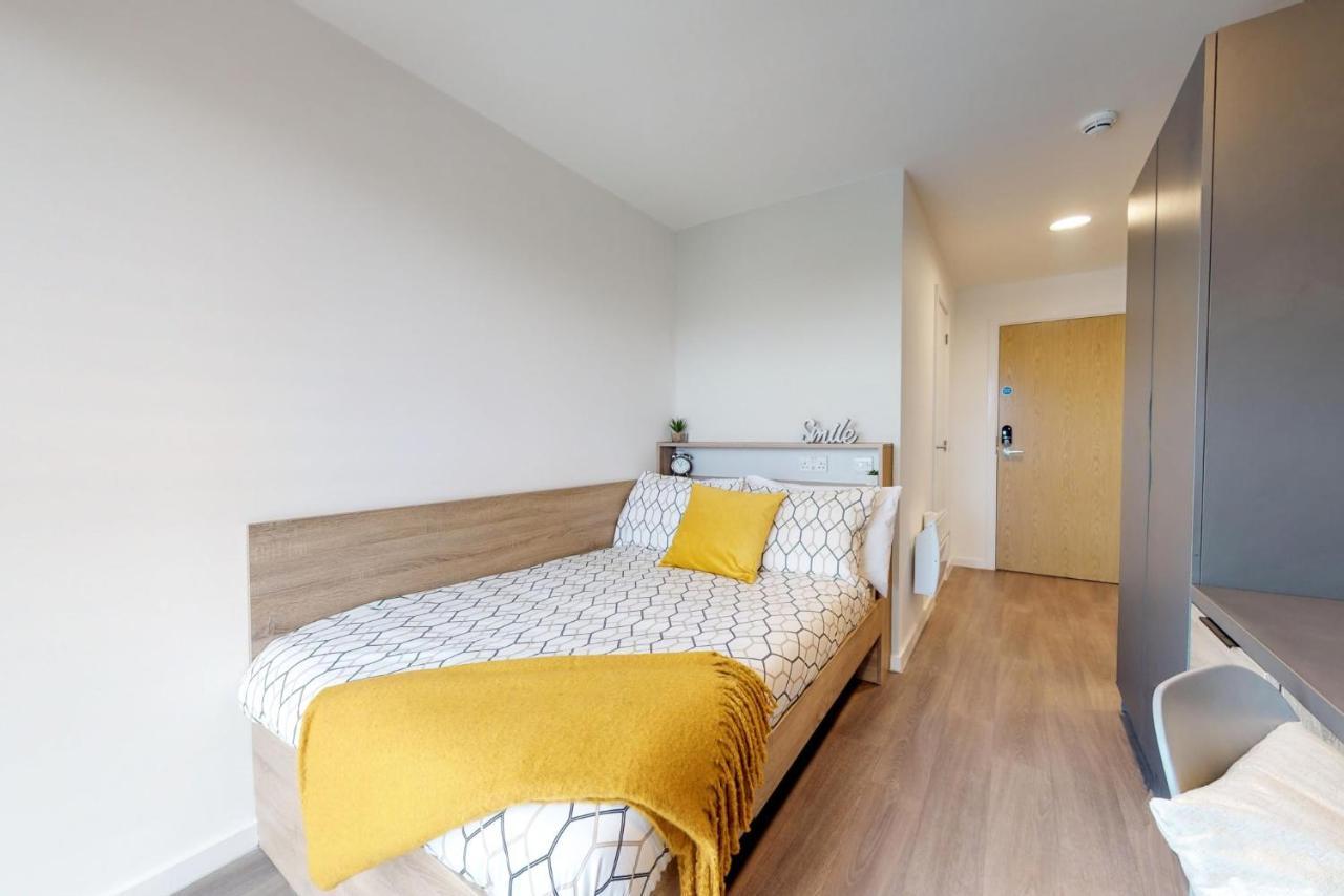 Private Bedrooms With Shared Kitchen, Studios And Apartments At Canvas Glasgow Near The City Centre For Students Only ภายนอก รูปภาพ